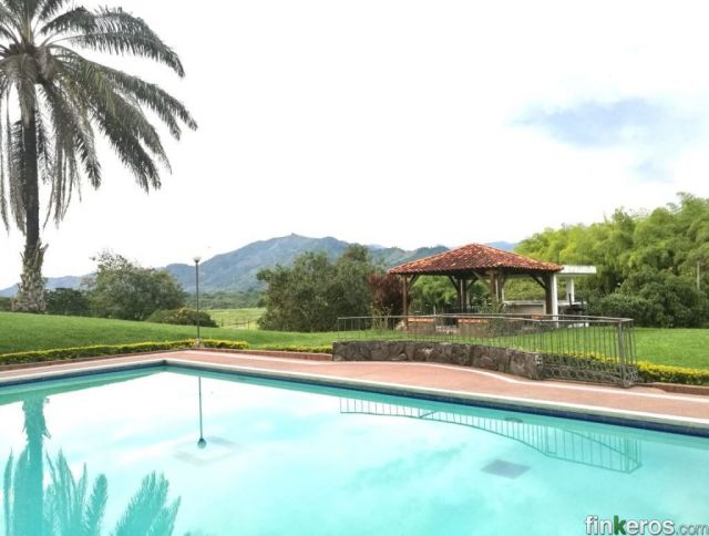 Finca grande para pasadías o eventos en cerritos - 位于里萨拉尔达佩雷拉的芬卡